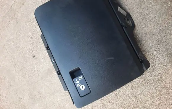 Volkswagen PASSAT B6 Glove box set 