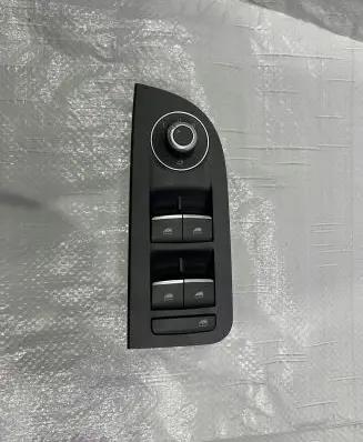 Alfa Romeo Giulia Electric window control switch
