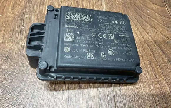 Volkswagen Tiguan Allspace Distronic sensor radar 2Q0907561J 2Q0907572D