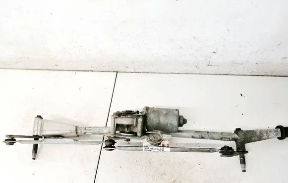 Volvo XC70 Front wiper linkage and motor 8624239