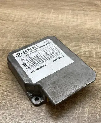Skoda Fabia Mk1 (6Y) Airbag control unit/module 1C0909601A 5WK43123