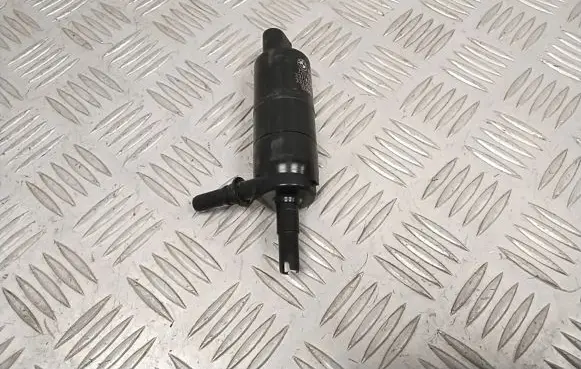 BMW 5 F10 F11 Headlight washer pump 7217792