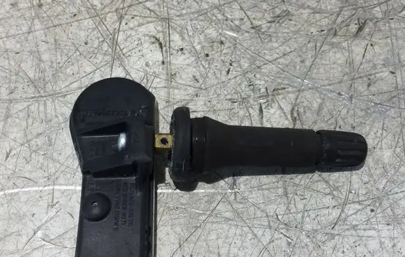 Mercedes-Benz Vito Viano W639 Tire pressure sensor CCAJ13LP0290T2 2013DJ5530 A4479050500Q03