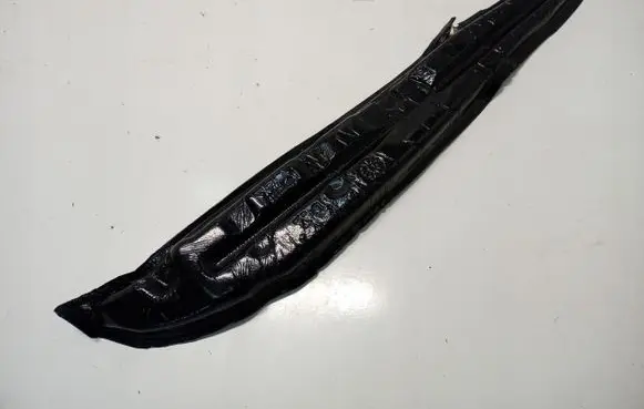 Tesla Model S Fender foam support/seal 17263119250