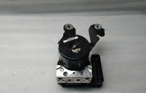 Volvo V60 ABS Pump 31329137 28526258053
