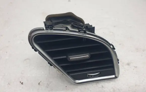 Audi A5 Sportback 8TA Dashboard air vent grill cover trim 8T2820902G