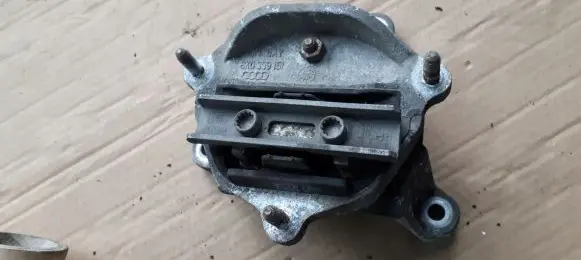 Audi A4 S4 B8 8K Gearbox mounting bracket 8K0199115R