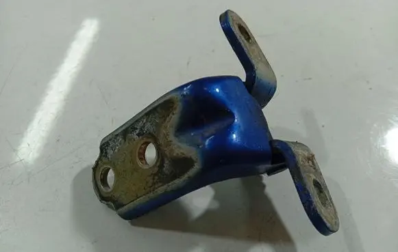 KIA Sportage Front door upper hinge 