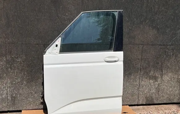 Volkswagen Multivan T7 Front door