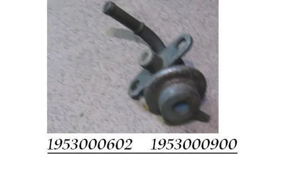 Mazda 626 Fuel pressure regulator 1953000602 1953000900