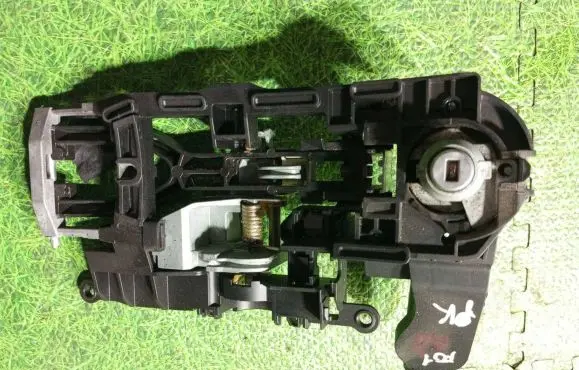 Front door exterior handle/bracket