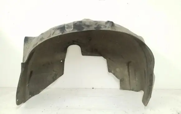 Rear arch fender liner splash guards