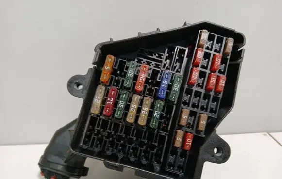 Audi A6 S6 C6 4F Fuse module