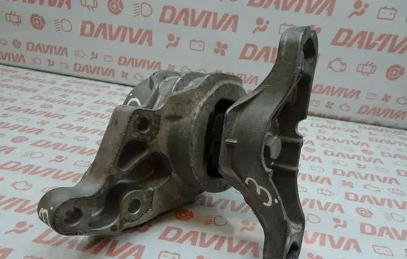 Ford Mondeo MK IV Engine mount bracket DS73-6F012-GG