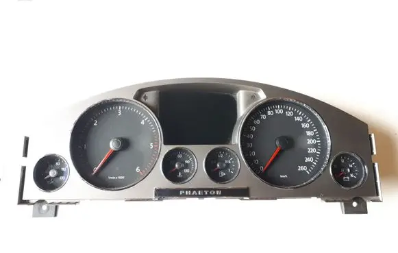 Volkswagen Phaeton Speedometer (instrument cluster) 3D0920885T