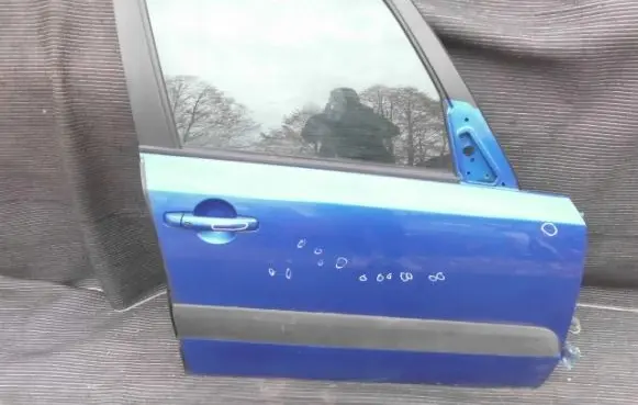 Suzuki SX4 Front door