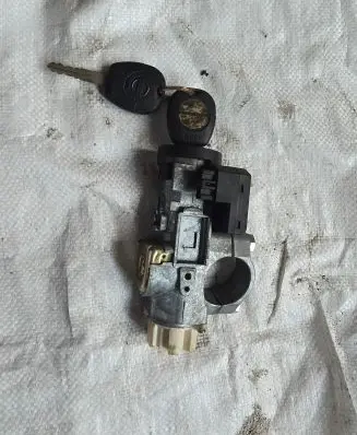 Nissan X-Trail T30 Ignition lock contact 28590C9902 97RI000005 2671032209