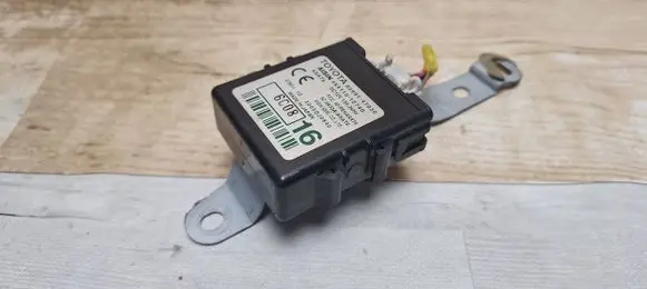 Toyota Prius (NHW20) Door control unit/module 8999147030 48411010740