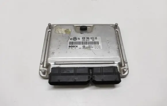 Volkswagen PASSAT B5.5 Engine control unit/module 038906019KD 0281011205