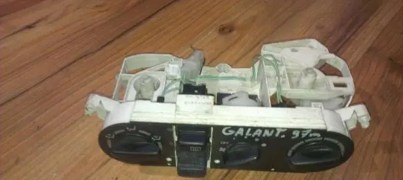 Mitsubishi Galant Climate control unit mr216137