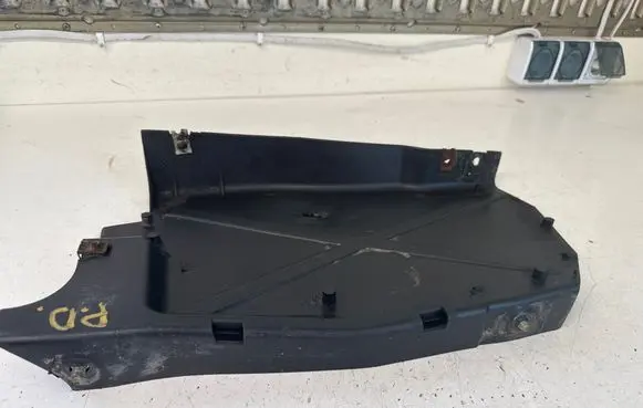 Opel Vivaro Engine splash shield/under tray 91166375 8200048526