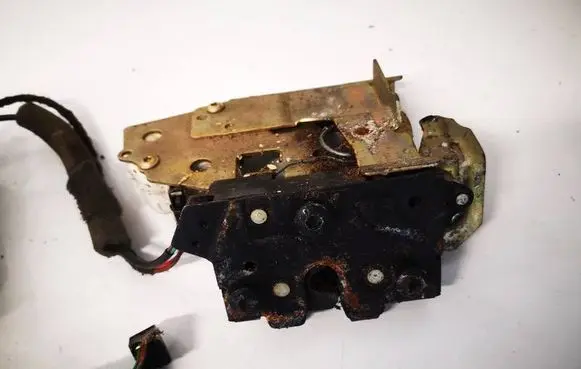 Seat Alhambra (Mk1) Tailgate/trunk/boot lock/catch/latch 