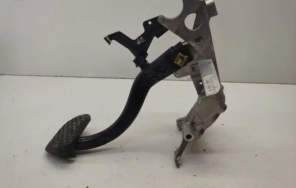 BMW 5 E39 Brake pedal 35211160421 1160421 6751164