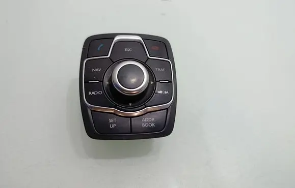 Head unit multimedia control