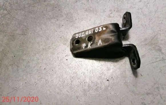 Suzuki Grand Vitara I Front door lower hinge 