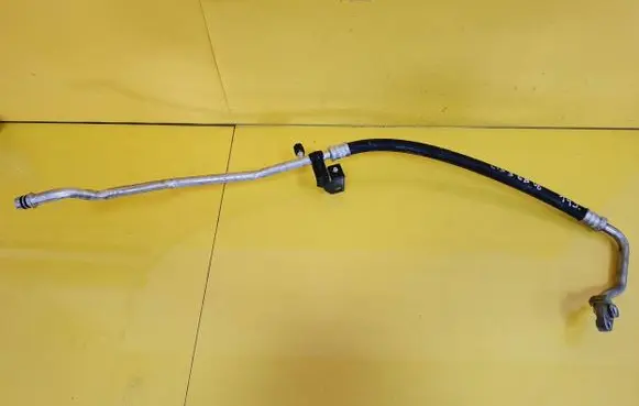 Cadillac CTS Air conditioning (A/C) pipe/hose