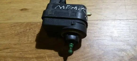Renault Megane I Headlight level adjustment motor 