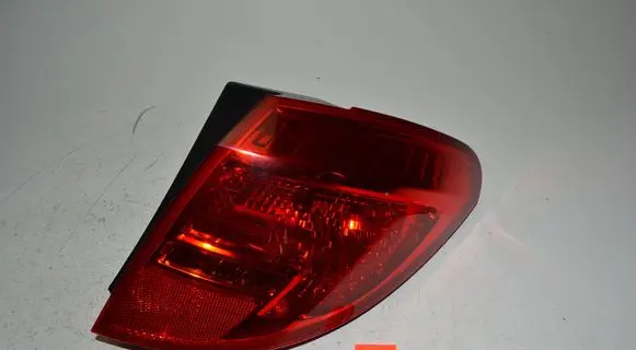 Opel Meriva B Rear/tail lights 13253628