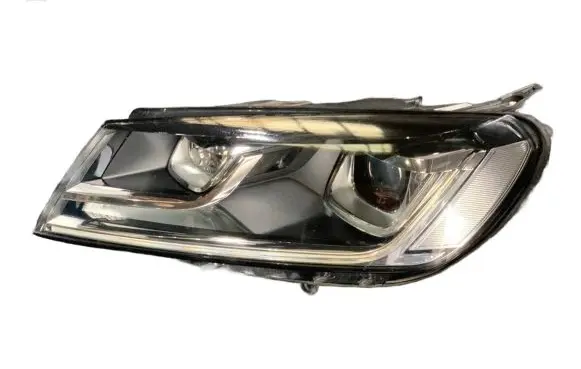 Volkswagen Touareg II Headlight/headlamp 7P1941033A
