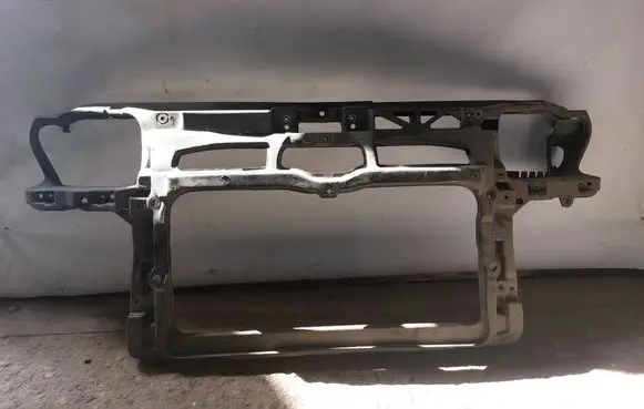 Volkswagen Golf IV Radiator support slam panel 1J0805594