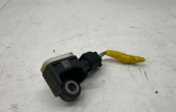 Maserati Ghibli Airbag deployment crash/impact sensor A1668210151