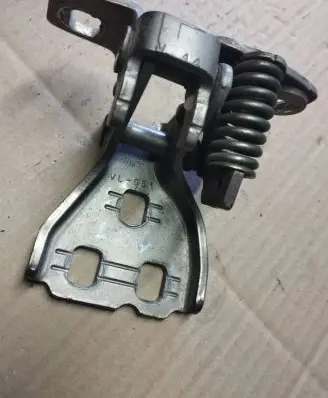 Jeep Grand Cherokee (WK) Rear door lower hinge