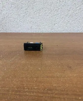 Mercedes-Benz Vito Viano W447 USB socket connector A4478200087 E3024