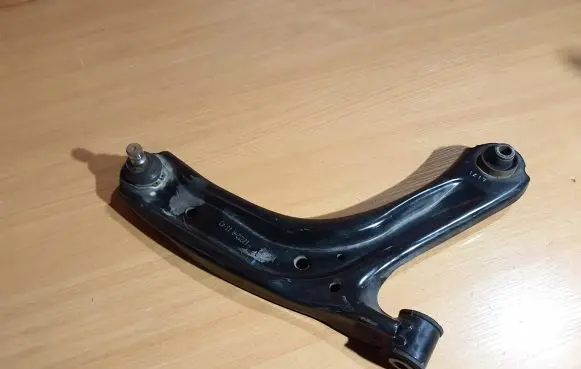 Dacia Spring Front lower control arm/wishbone 545021303R
