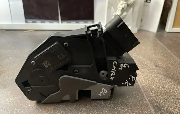 Ford Grand C-MAX Front door lock AM5AU21813AB