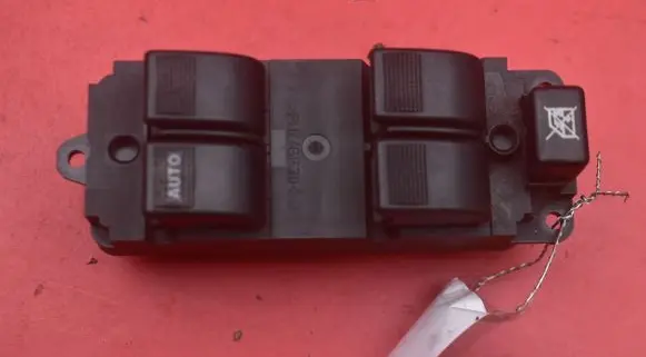 Mazda 2 Electric window control switch 05074535