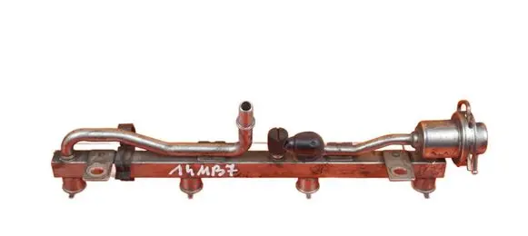 Opel Astra J Fuel line pipe 55355609 A16LET