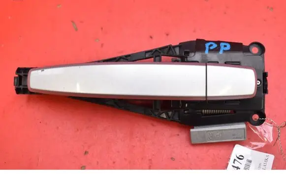 Opel Astra J Front door exterior handle 14096401