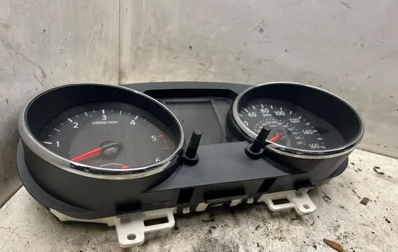 Nissan Qashqai+2 Speedometer (instrument cluster) DK1302196