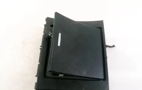Glove box