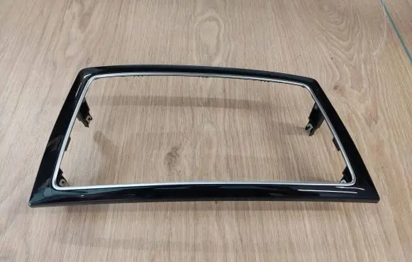 Mercedes-Benz GLE AMG (W166 - C292) Radio/GPS head unit trim A1666802417
