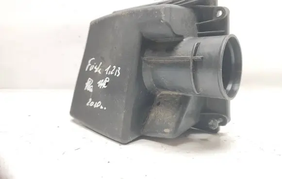 Ford Fiesta Air filter box cover 