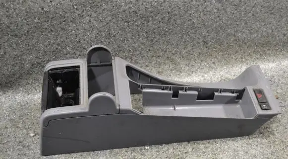 BMW 3 E46 Center console ZZ8218302 51168213680