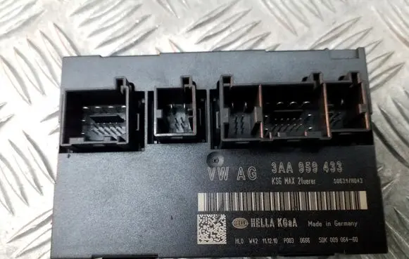Volkswagen PASSAT B7 Comfort/convenience module 3AA959433