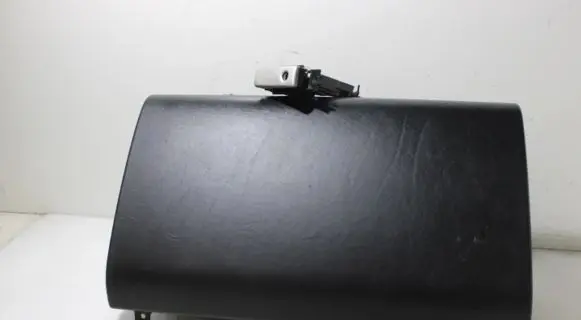 Porsche Cayenne (9PA) Glove box