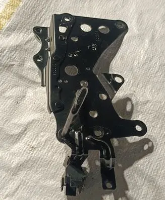 BMW X5 E53 Seat back rest lock catch 7059616